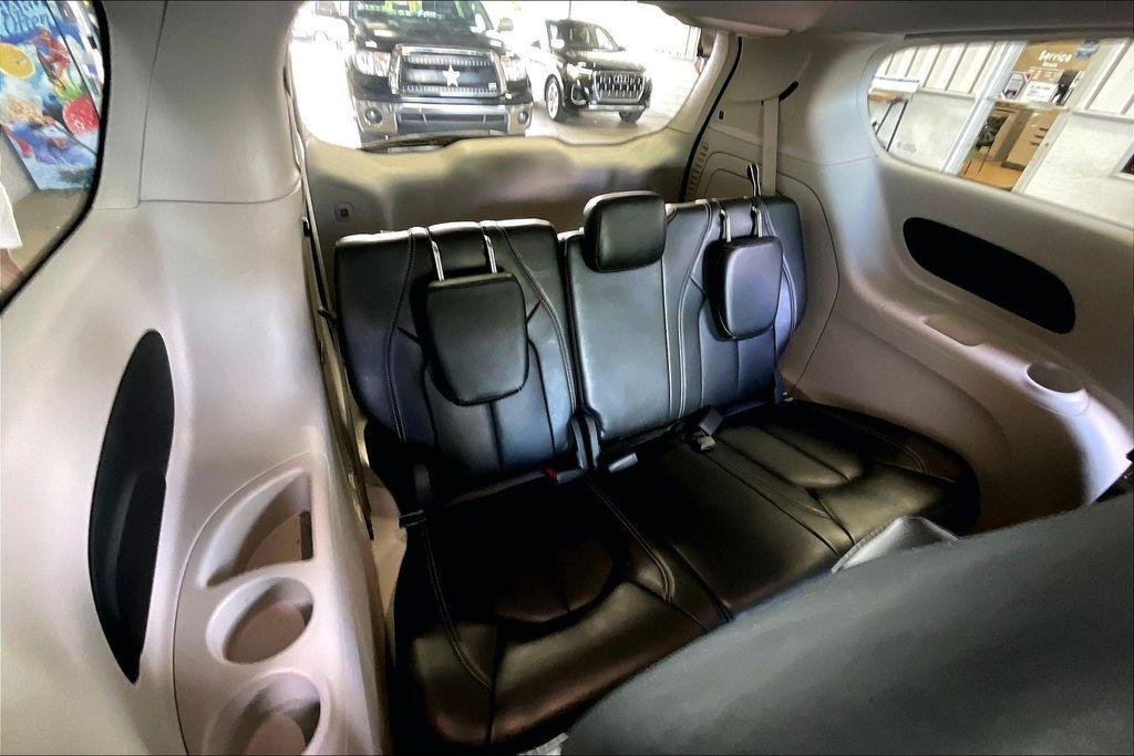 used 2023 Chrysler Pacifica Hybrid car, priced at $22,278