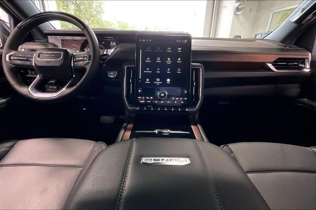 used 2025 GMC Yukon car, priced at $75,217