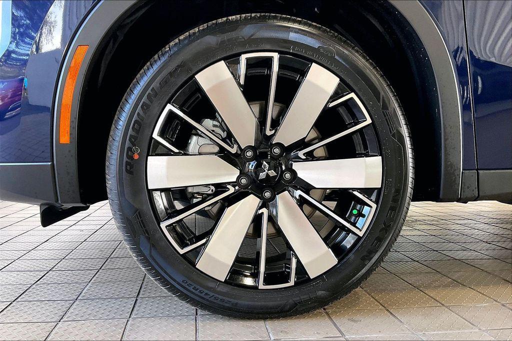 new 2026 Mitsubishi Outlander car, priced at $31,430