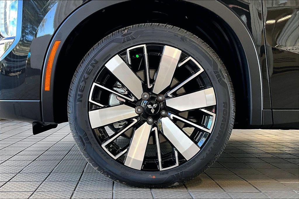 new 2026 Mitsubishi Outlander car, priced at $31,020