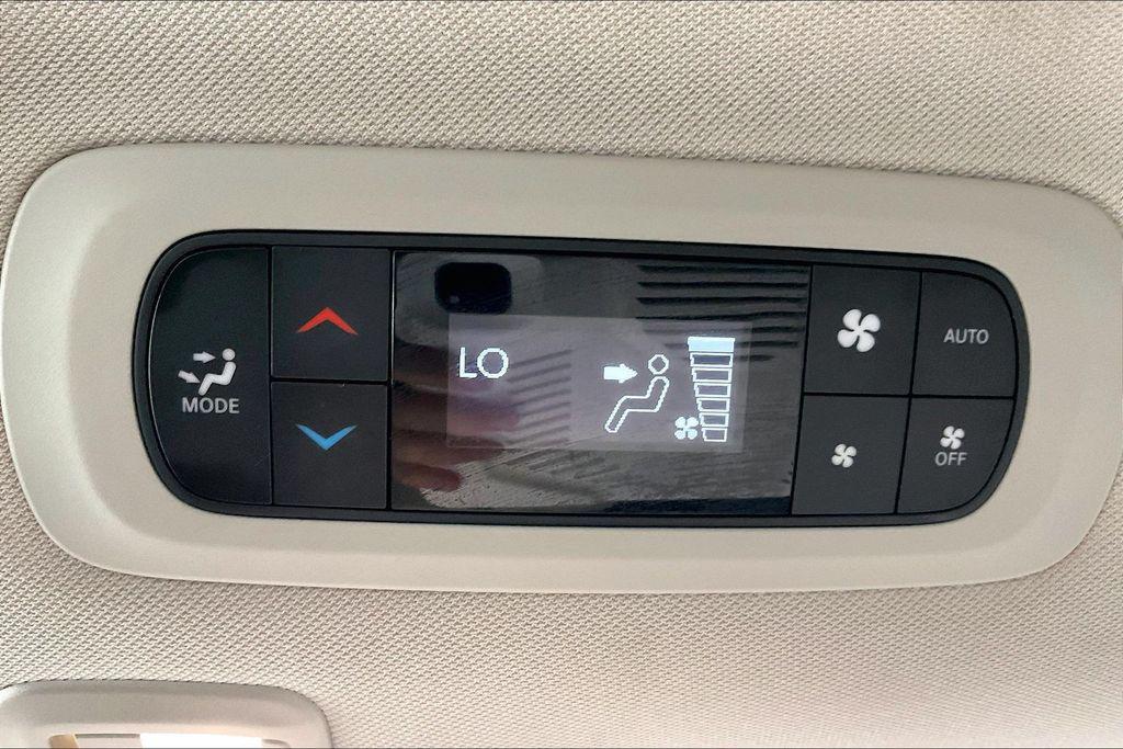 used 2023 Chrysler Pacifica Hybrid car, priced at $25,780