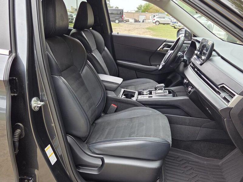 used 2024 Mitsubishi Outlander car, priced at $22,995