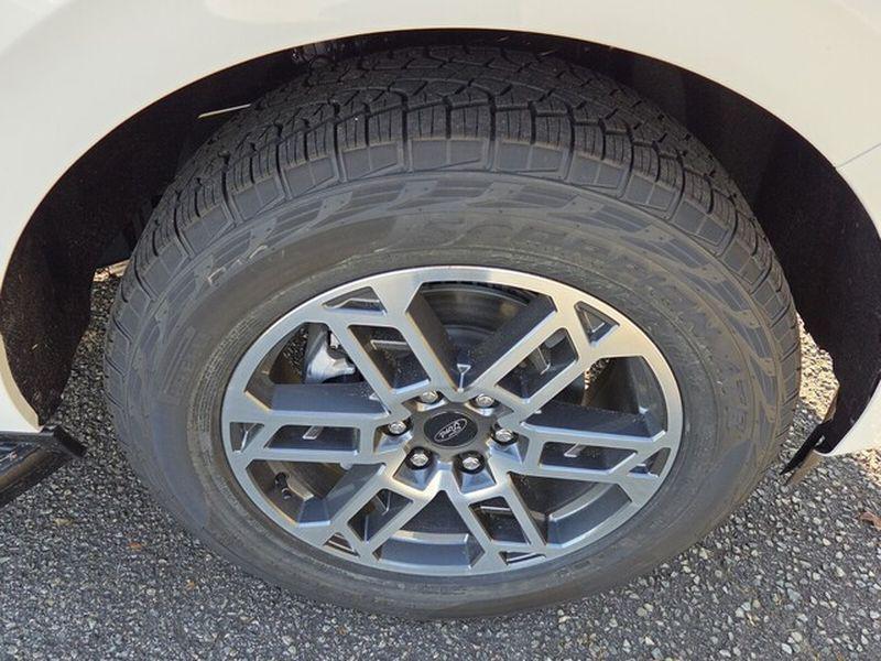 new 2026 Ford Expedition car, priced at $71,995