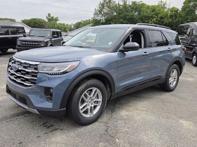 new 2026 Ford Explorer car, priced at $41,749
