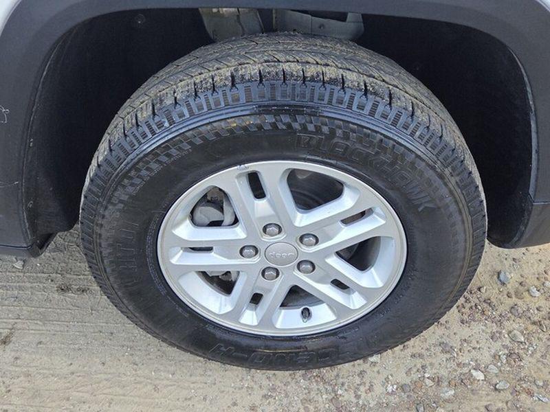 used 2023 Jeep Grand Cherokee car, priced at $22,600