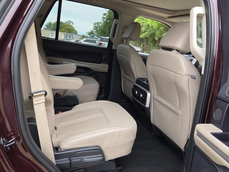 used 2024 Ford Expedition car, priced at $43,995