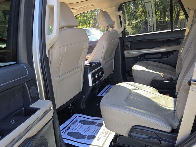 used 2024 Ford Expedition car, priced at $43,995