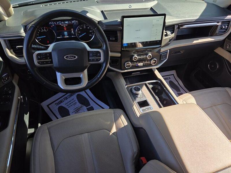used 2024 Ford Expedition car, priced at $43,995