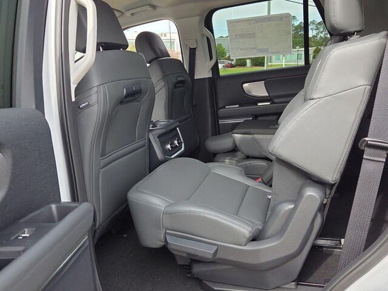new 2026 Ford Expedition car, priced at $68,437