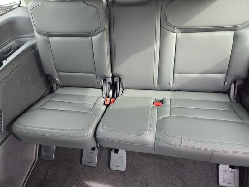 new 2026 Ford Expedition car, priced at $68,437