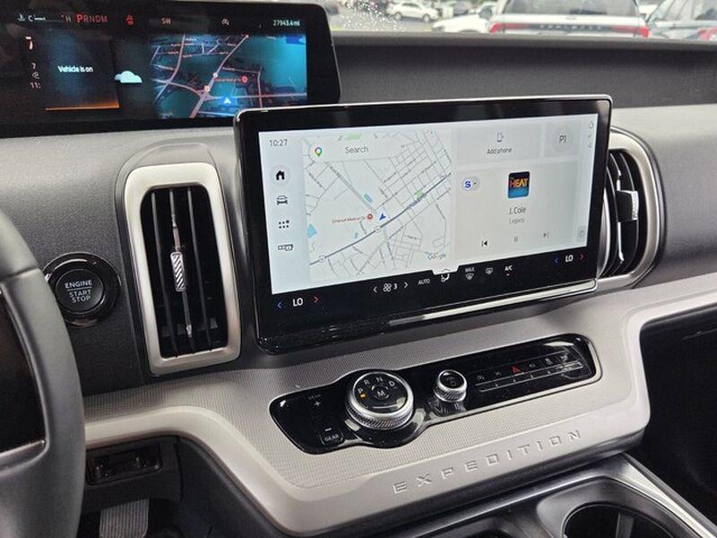 used 2025 Ford Expedition car, priced at $53,933