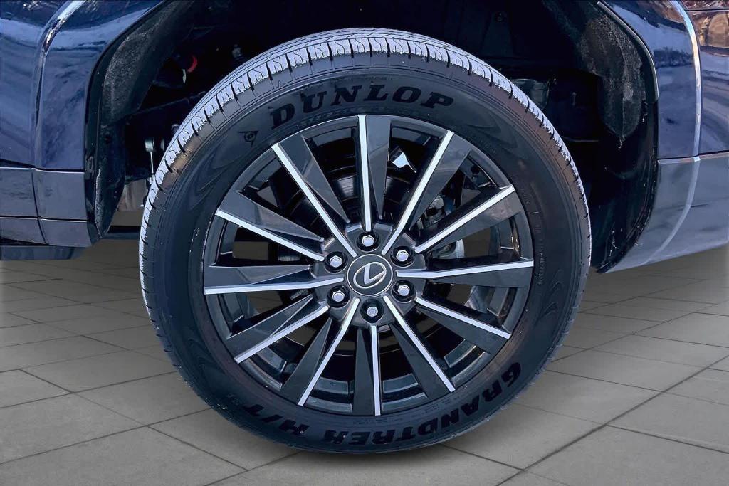 used 2025 Lexus GX 550 car, priced at $89,500