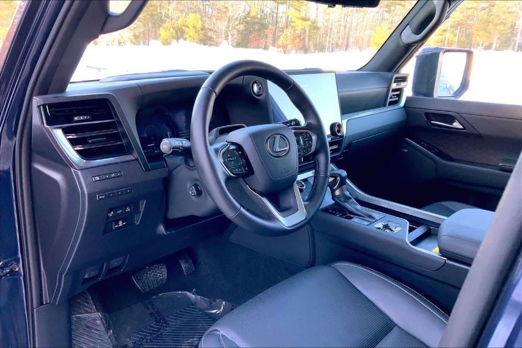 used 2025 Lexus GX 550 car, priced at $89,500