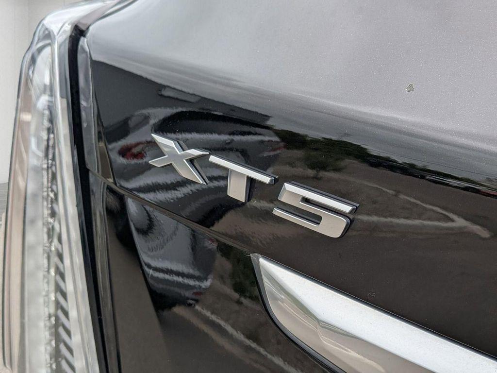 used 2020 Cadillac XT5 car, priced at $29,752