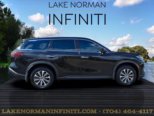 used 2025 INFINITI QX60 car, priced at $37,900