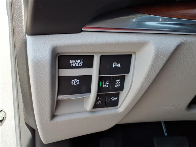 used 2018 Acura MDX car, priced at $19,900