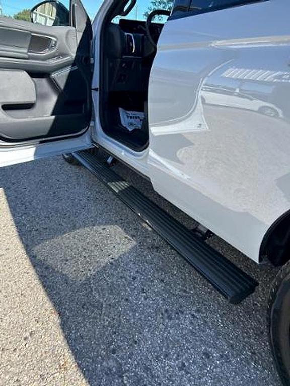 new 2025 Ford Expedition car, priced at $81,715