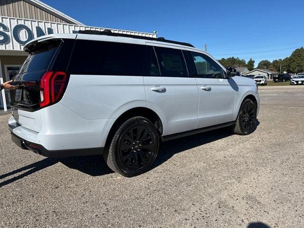 new 2025 Ford Expedition car, priced at $81,715