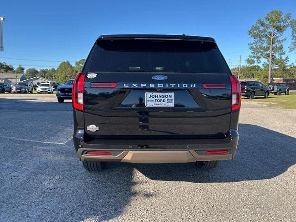 new 2025 Ford Expedition car, priced at $86,575