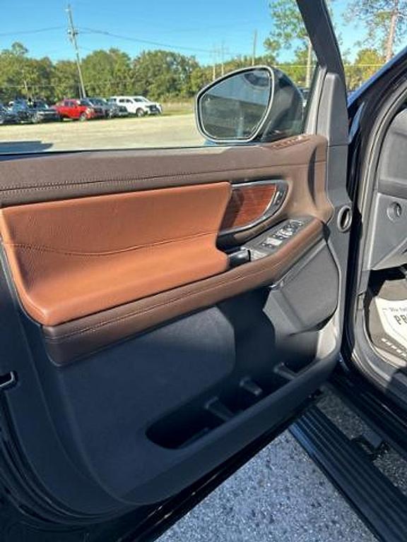 new 2025 Ford Expedition car, priced at $86,575