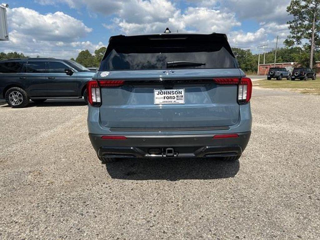 new 2025 Ford Explorer car, priced at $52,650