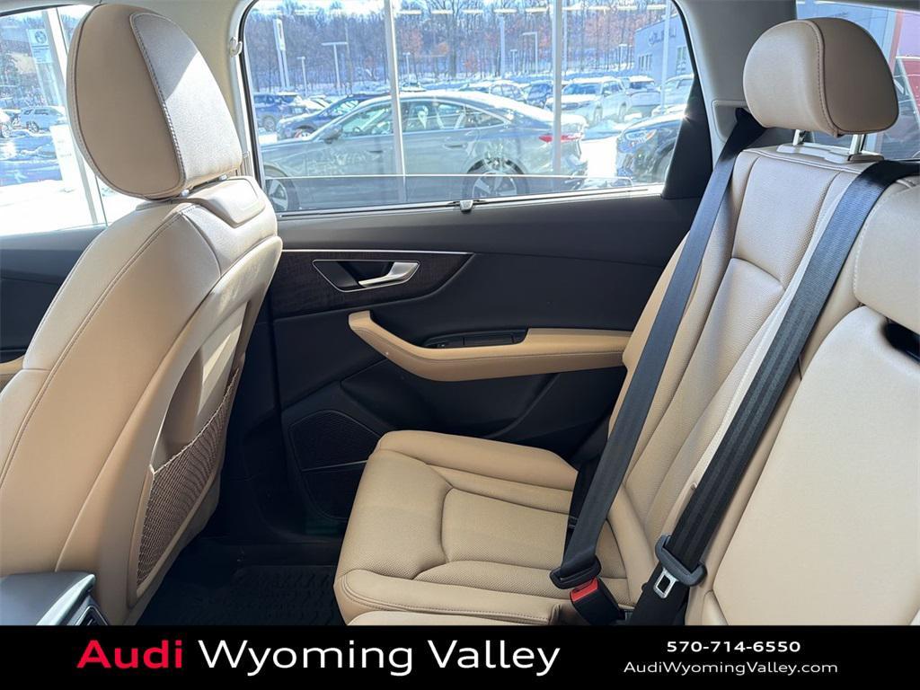 new 2026 Audi Q7 car, priced at $77,540
