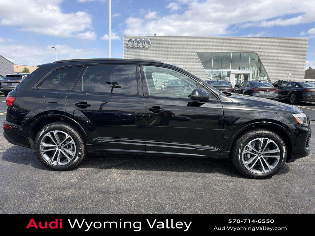 new 2026 Audi Q7 car, priced at $66,595