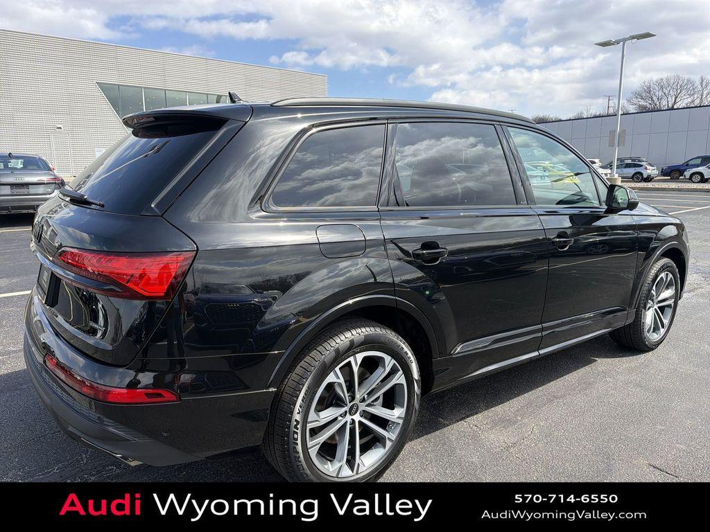 new 2026 Audi Q7 car, priced at $66,595