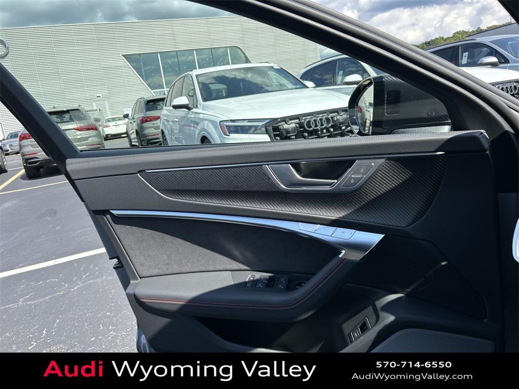 new 2026 Audi RS 6 Avant car, priced at $152,670