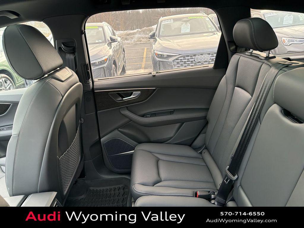 new 2026 Audi Q7 car, priced at $76,645