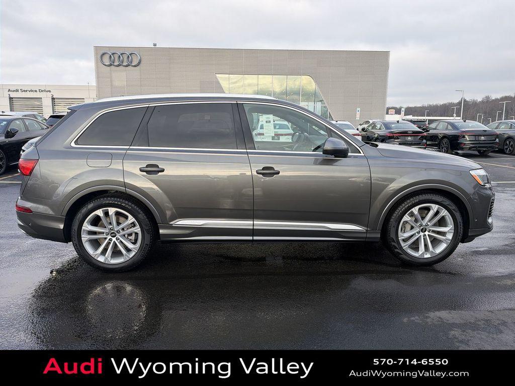 new 2026 Audi Q7 car, priced at $76,645