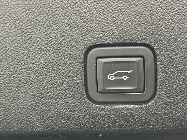 used 2024 Cadillac XT6 car, priced at $34,000