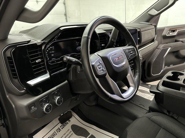 used 2024 GMC Sierra 1500 car, priced at $40,200
