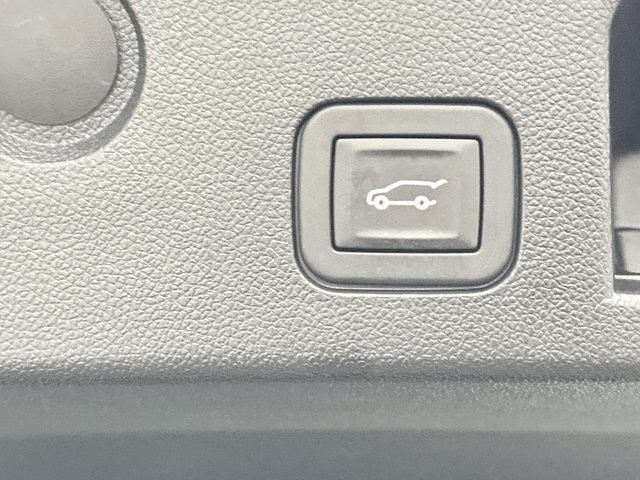 used 2025 Chevrolet Equinox car, priced at $32,900