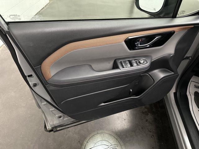 used 2025 Subaru Forester car, priced at $30,800