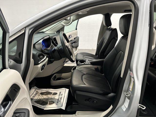 used 2024 Chrysler Pacifica car, priced at $26,000