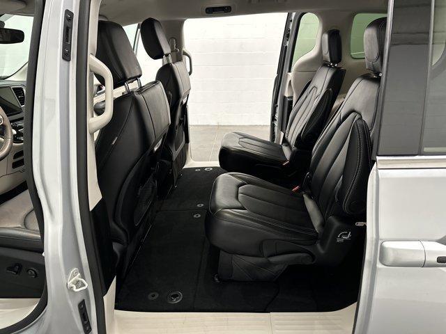 used 2024 Chrysler Pacifica car, priced at $26,000