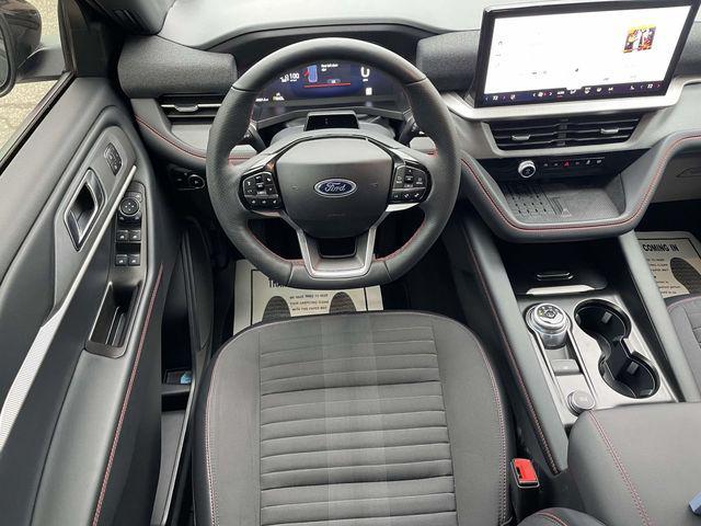 used 2025 Ford Explorer car, priced at $37,262
