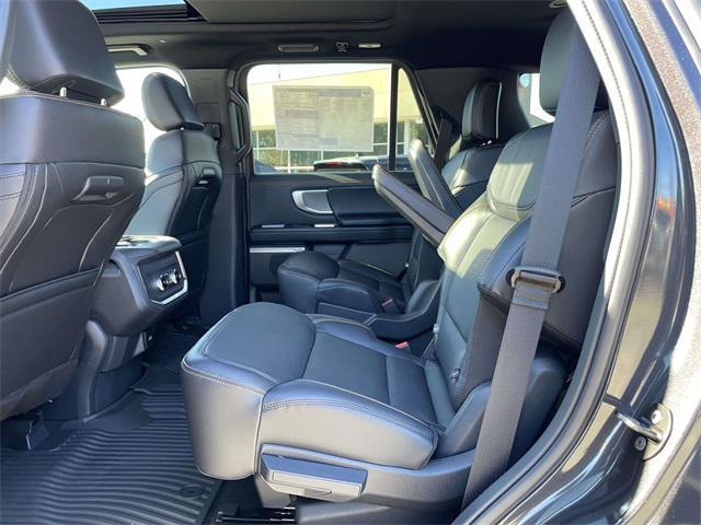 new 2025 Ford Expedition car, priced at $81,678