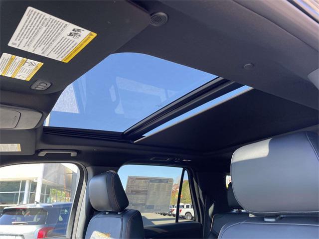 new 2025 Ford Expedition car, priced at $81,678