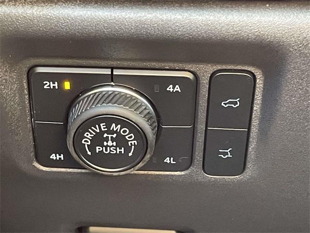 new 2025 Ford Expedition car, priced at $81,678