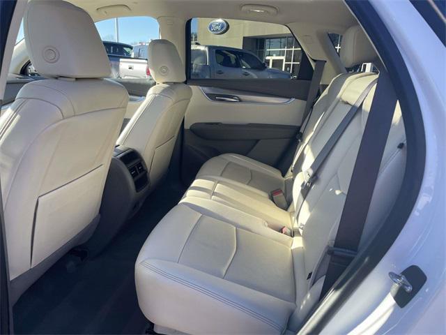 used 2021 Cadillac XT5 car, priced at $30,167
