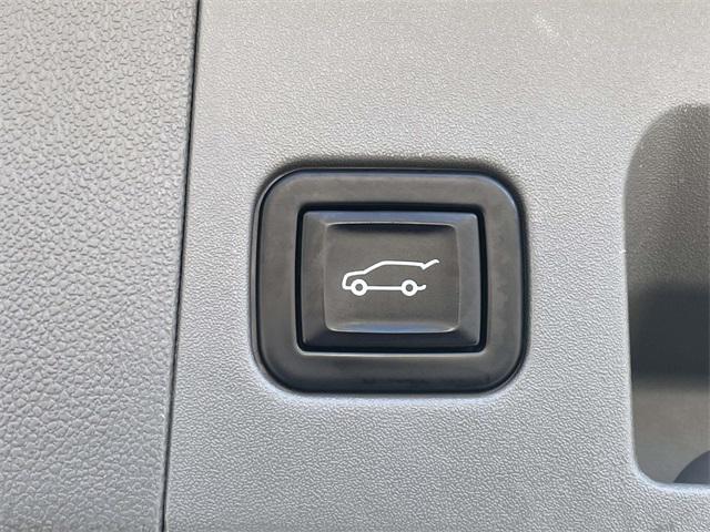 used 2021 Cadillac XT5 car, priced at $30,167