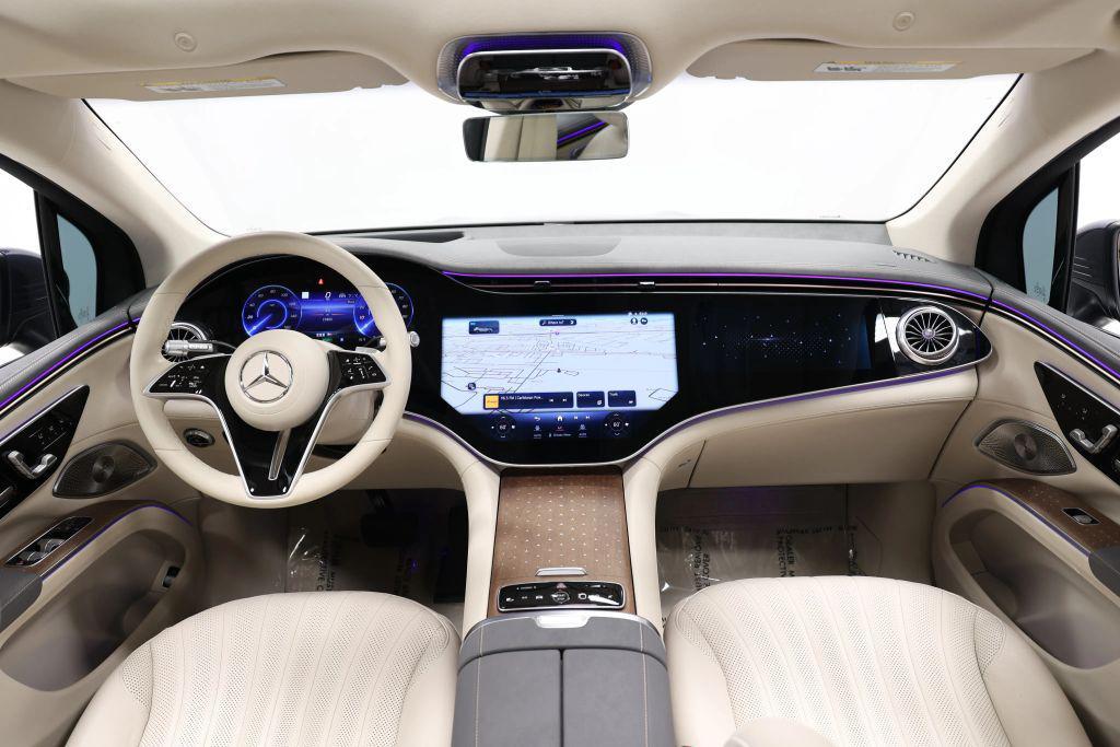 Mercedes-Benz EQS view 28
