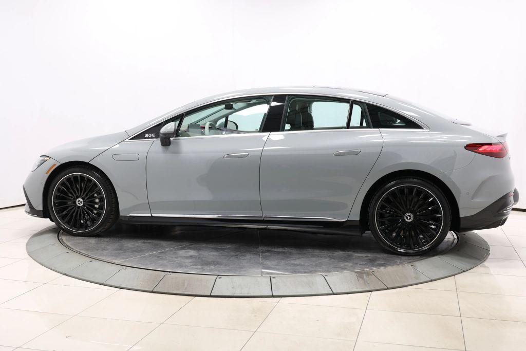 Mercedes-Benz EQE view 8