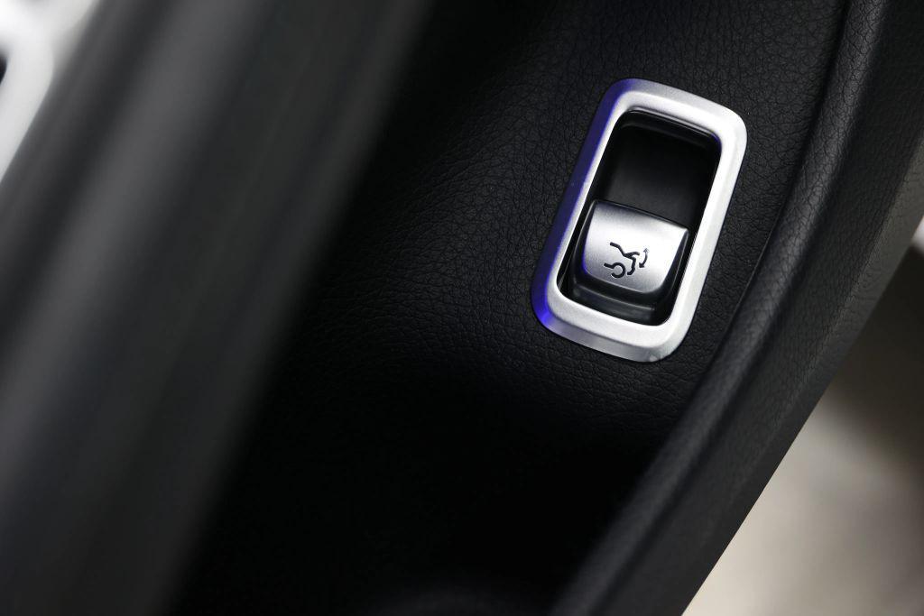 used 2014 Mercedes-Benz S-Class car, priced at $37,585