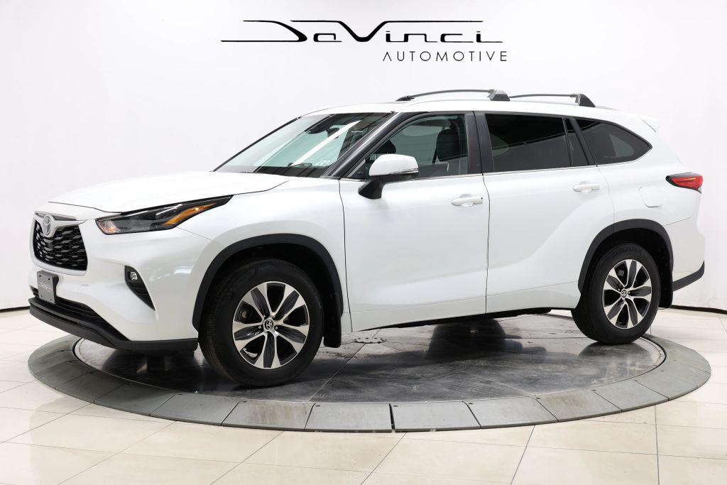 used 2023 Toyota Highlander car, priced at $33,985