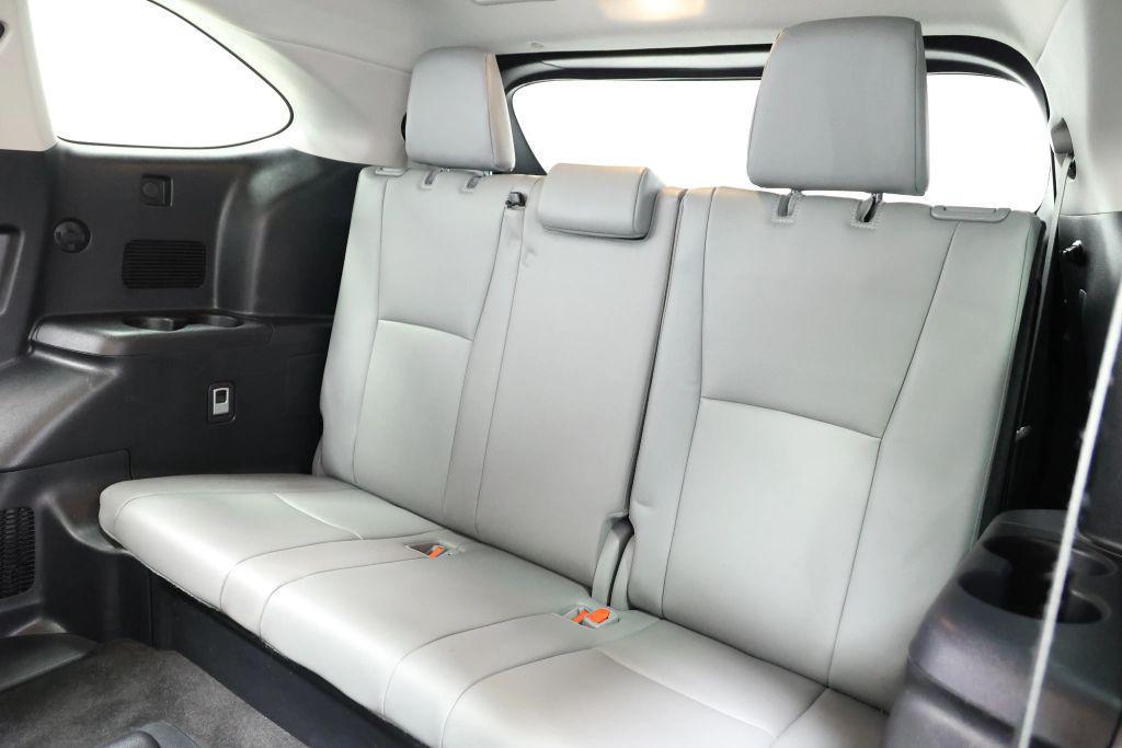 used 2023 Toyota Highlander car, priced at $33,985