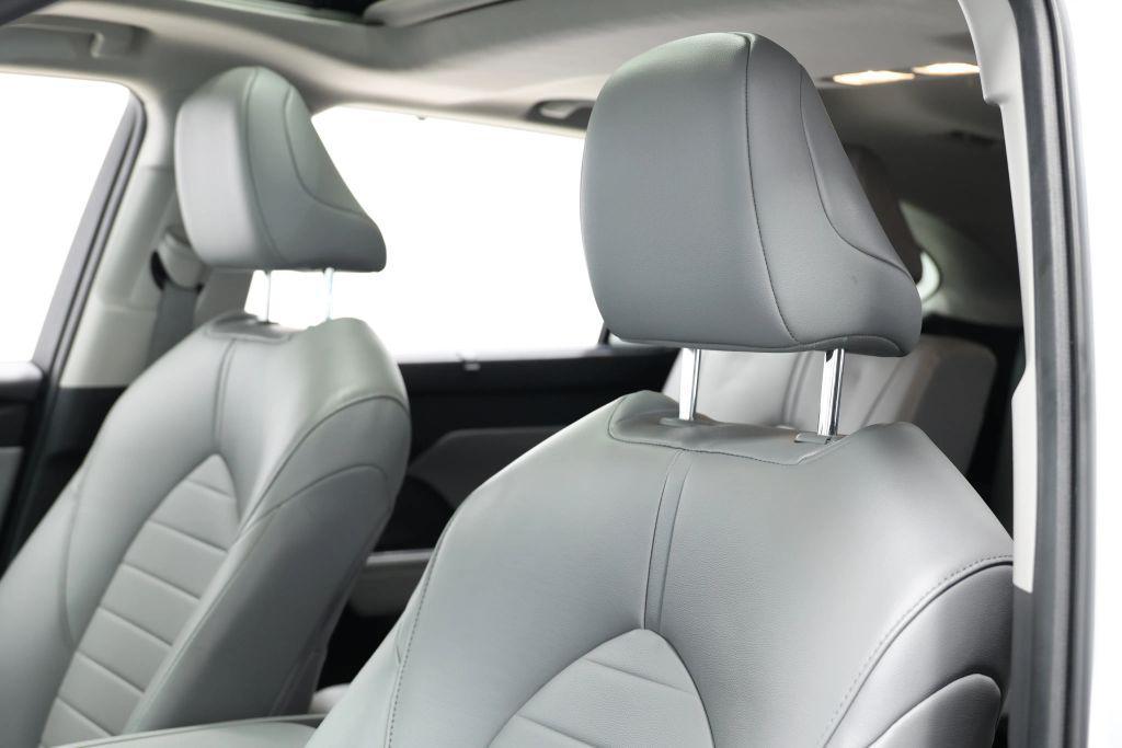 used 2023 Toyota Highlander car, priced at $33,985