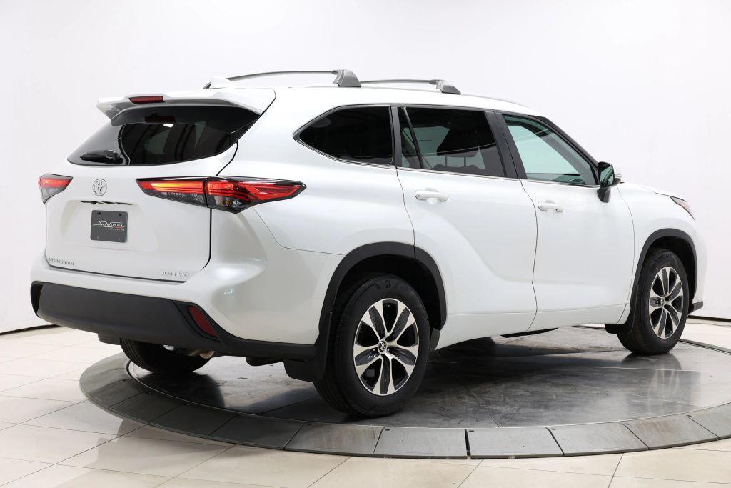 used 2023 Toyota Highlander car, priced at $33,985